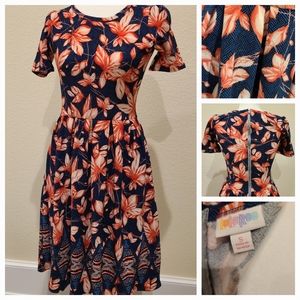 LulaRoe Amelia size Small